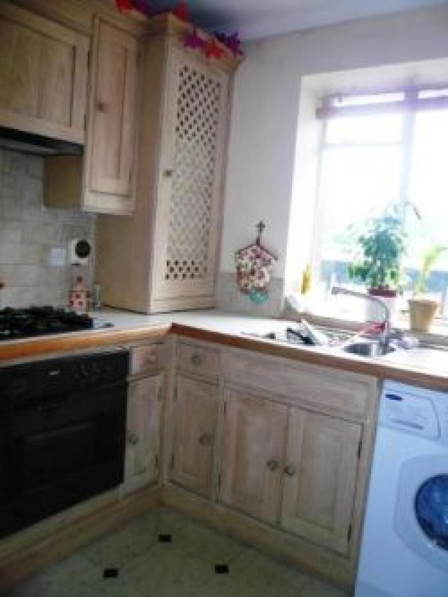 			1 Bedroom, 1 bath, 1 reception Flat			 Mapesbury Road, BRONDESBURY NW2